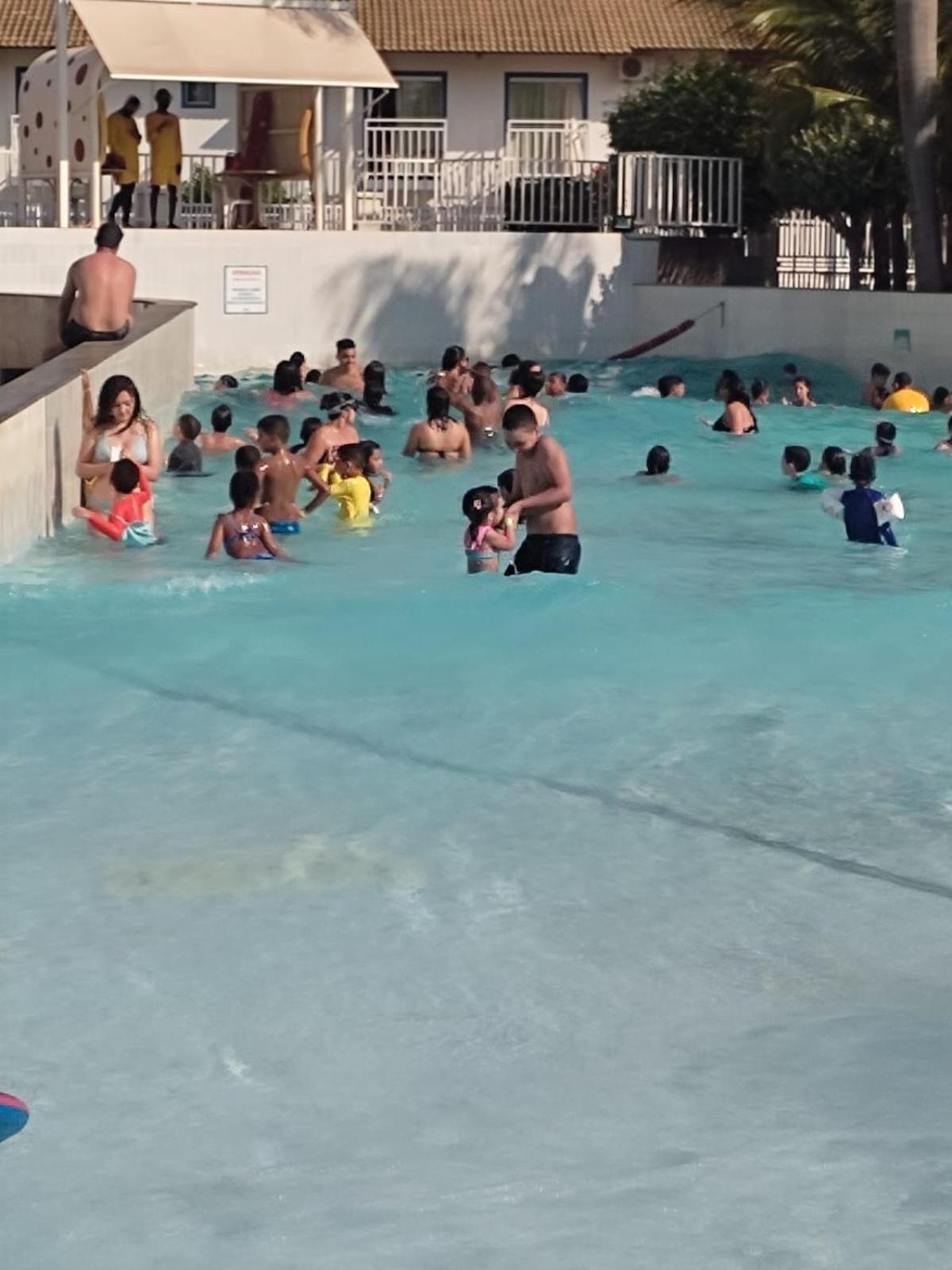Apto Completo Com Parque Aquatico 24 Horas Lacqua Diroma Caldas Novas Zewnętrze zdjęcie